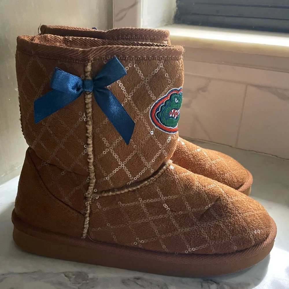 Florida Gator faux shearling boots with embroidered logo, sequins bow size 6